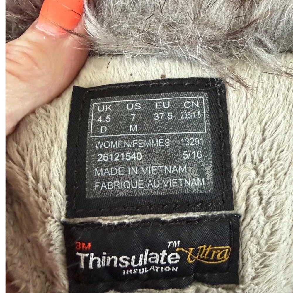 Clarks Womens Gray Suede Thinsulate‎ Ultra Waterproof Boots Faux Fur Size 7